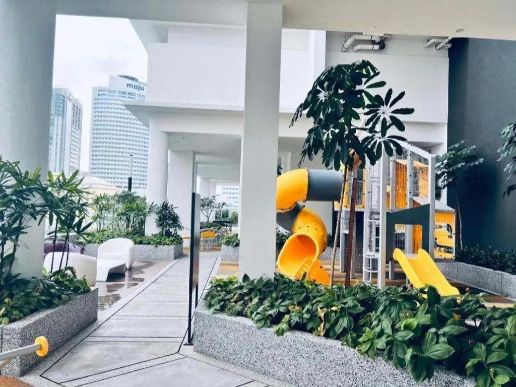 Oyo 90952 Quill Residences Κουάλα Λουμπούρ
